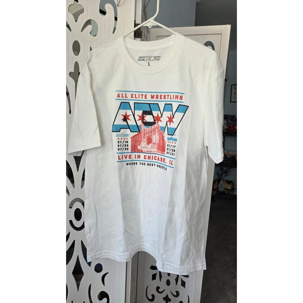 AEW Chicago IL Wrestling Tee Adult Large Live Event Shirt NWOT Rare